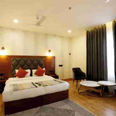 Hotel Dhingra Inn Rooms