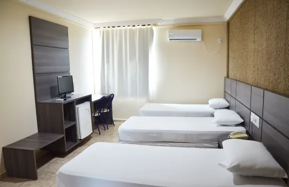 伊納西奧宮酒店