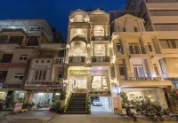 Wisteria Hotel Hotels near Xuan Huong Lake