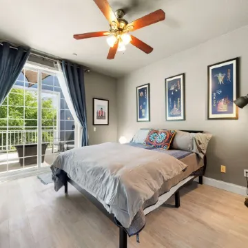 Welcome to the Capital! 2 Bed 2 Bathroom, Loft-style townhome in West Sacramento