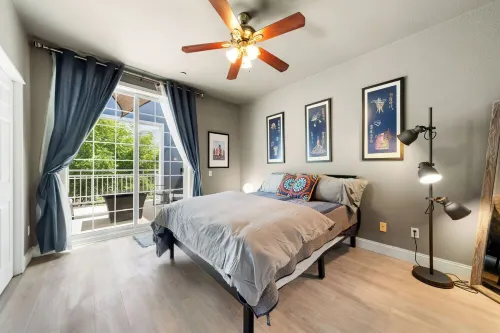 Welcome to the Capital! 2 Bed 2 Bathroom, Loft-style townhome in West Sacramento