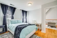 Spacious home for entertaining, centrally located to beach, ferry, and airport.