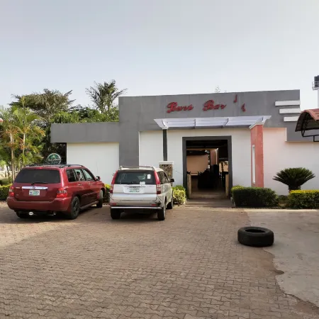 Steffan Hotel & Suites