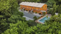 Eco Park Inn - Pool
