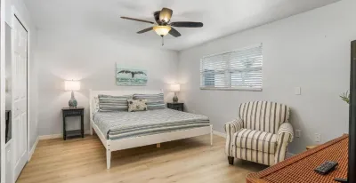 Matlacha on Shoreview Hotel in zona Starland