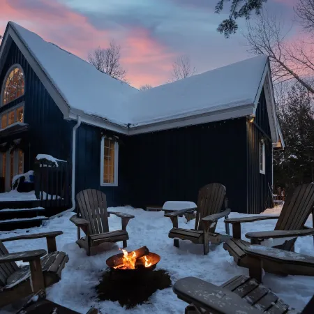 Maison Napoleon B&B - Tremblant Room  CITQ#150080 Hotels in Mont Tremblant