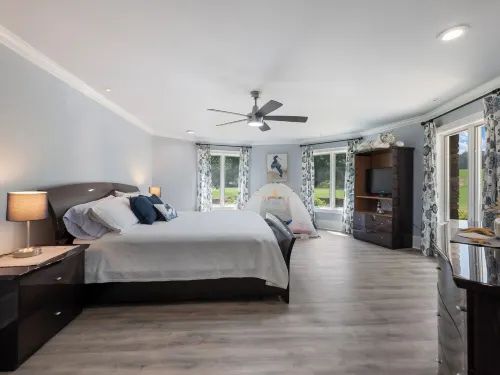 Spacious estate home in the beautiful Chateau Elan community in Braselton.