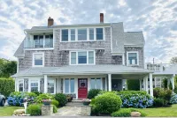 Perfect Newport Beach Getaway-Steps to Beach_Ocean Views_Very close to Downtown