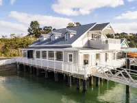 The Landing Overwater. Bay of Islands, NZ. Hotels in Opua