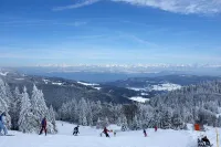 Ideally located apartment with terrace 10 minutes from the beach