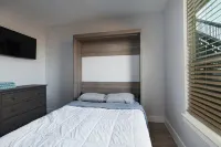 Cozy & spacious 4-bedroom house in Del Valle.  Minutes to COTA, Tesla, & I45