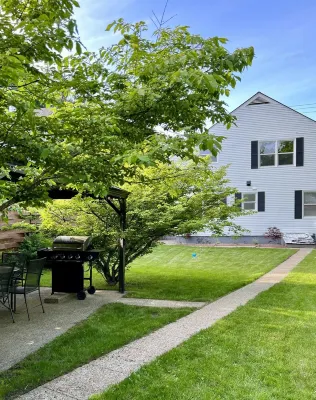 Downtown Sandpoint Home with Bikes, BBQ + Yard