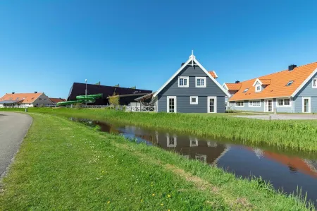 Holiday Home by Beach in Ooghduyne