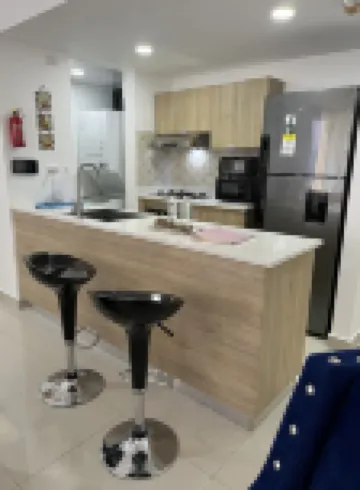 10Min. Del Aeropuerto apt.picina aire wifi 24H seguridad patio de juegos parqueo