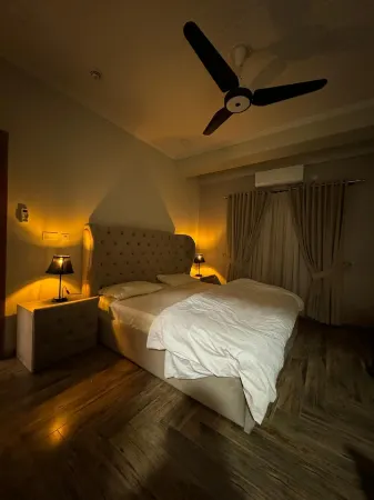 The Walnut: 1BHK Luxury Apt : Self Check-in Отели рядом с достопримечательностью «Раджа Базар»