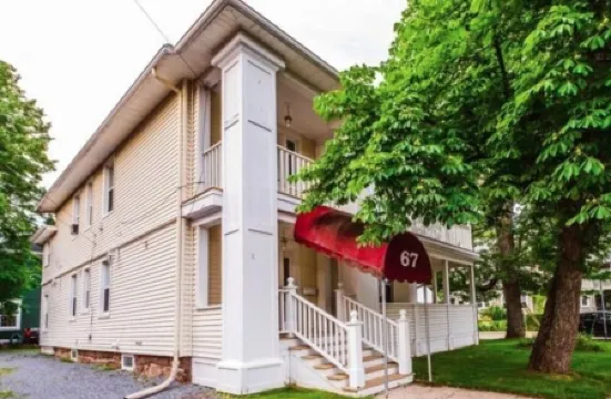 Studio 4 ~ Cozy1BDRM, Private Bath, Downtown Moncton