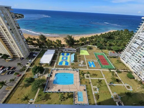 Luxe Beachfront 2 bdrm 2 bth Penthouse Unit on Beach in in Luquillo