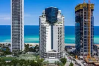 TRUMP Beach Resort - Stunning Beach Front