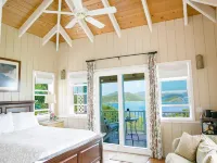 House of Open Arms Cottage: AC, White Water Views,Romantic, Private,! Hotels in Central