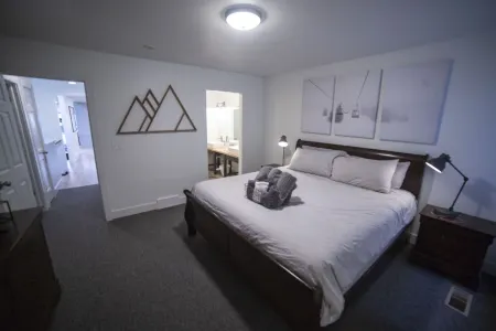 Modern Mountainside Retreat, Little Cottonwood Canyon