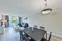 Neat Cozy Apartment by the Beach