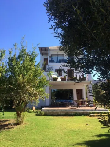 A jewel by the sea, attic with Wf