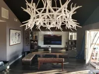Newly Remodeled Furnished Upper 1250sq unit