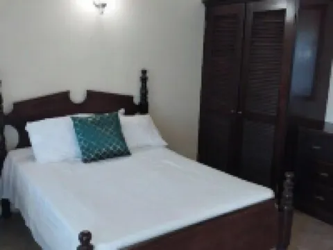 Beautiful island getaway, close proximity to popular beaches and historic site A 紐卡斯爾酒店