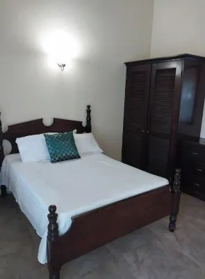 Beautiful island getaway, close proximity to popular beaches and historic site A