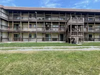 Beautiful Ocean City. MD Condo close to Delaware & Maryland Beaches Hotels in 