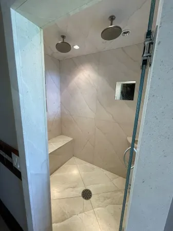 Private Luxury on 8acers with Amazing views and Spacious Accommodations Отели в г. Лейксайд