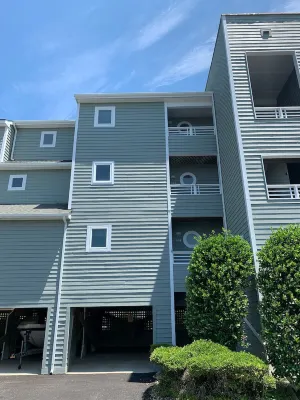 Casa De Pearl -A Pirate's Cove Retreat OBX Hotels near Waterfront Boardwalk