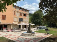 Casa Lautone, the villa surrounded by green hills near Rome