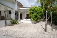 My Sunny Place; private villa with gorgeous 180 degrees ocean view & pool Hotels near Manor Knip