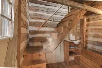 Creekside historic log cabin w/ modern amenities at historic Wade's Mill