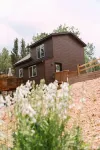 Beautiful Winter Getaway Among Aspen and Wildlife