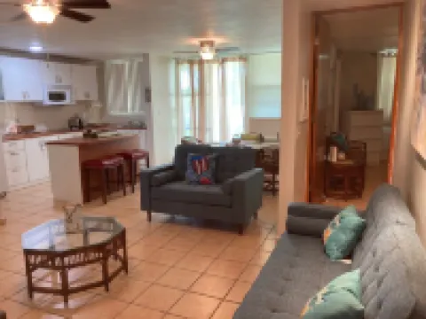 Puerto Salinas 3 bdrm fully air conditioned garden apartment, WiFi, 2 parkings