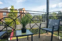 Charming Bedford 2BR walking distance to Hospital, Train Station and Town Center Hotels in 
