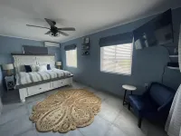 Tropical Oasis-Spacious home, pool & sea views! Water and electricity included. Hotels in Grote Berg