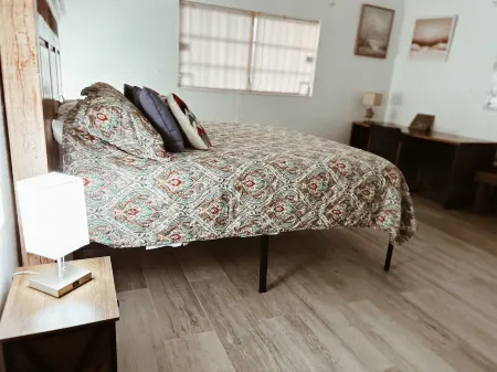 Waterfront home with private dock near the beach Отели в г. Фрипорт