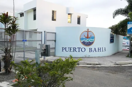 2 BR 2 Bath Walk to Beach and 3 Restaurants Bars by Blackeagle marina.