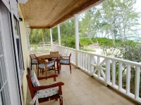 Beach Front, Calypso @ Flamingo Bay Rokers Point/Harts Các khách sạn ở Rokers Point Settlement