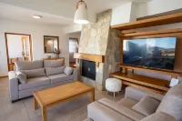 Cozy House Lake and Mountain View