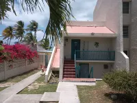 Virgin Islands Beachfront Hotel a 
