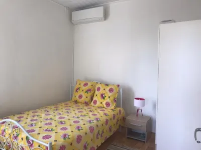T2 apartment sea view, close to beaches and local shops Отели в г. 