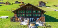 Chalet Rösi | Holiday Apartment with Hot Tub in the Mountains - Wi-Fi