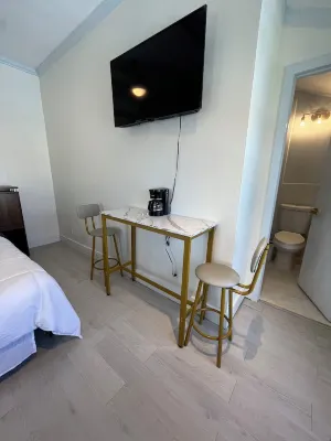 LUX 5 - Cozy 1-bed 1bath w/ WiFi, AC in a beautiful neighborhood in Nassau city 住宿飯店