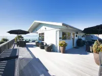 Absolute Beachfront Oasis with Sea Views & Hot Tub Hotels in Ruby Bay