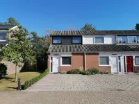 " Fitsch@sea" Cozy vacation home in the park "De Kreek" - Free WLAN Hotels near Golfclub Grevelingenhout