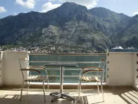 Immaculate Apartment,  Uninterrupted Stunning Bay Views , Private parking Hotels in Muo